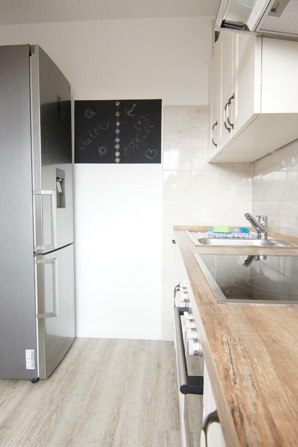 Deichliebe-Steuerrad Apartment Busum Exterior photo