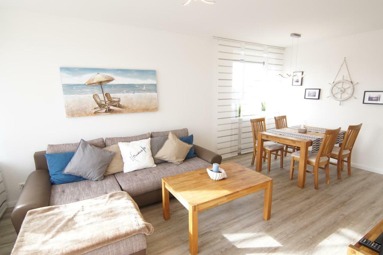 Deichliebe-Steuerrad Apartment Busum Exterior photo